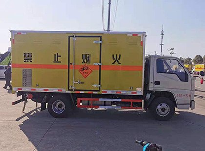 良庆爆破器材运输车技术升级与安全合规新趋势